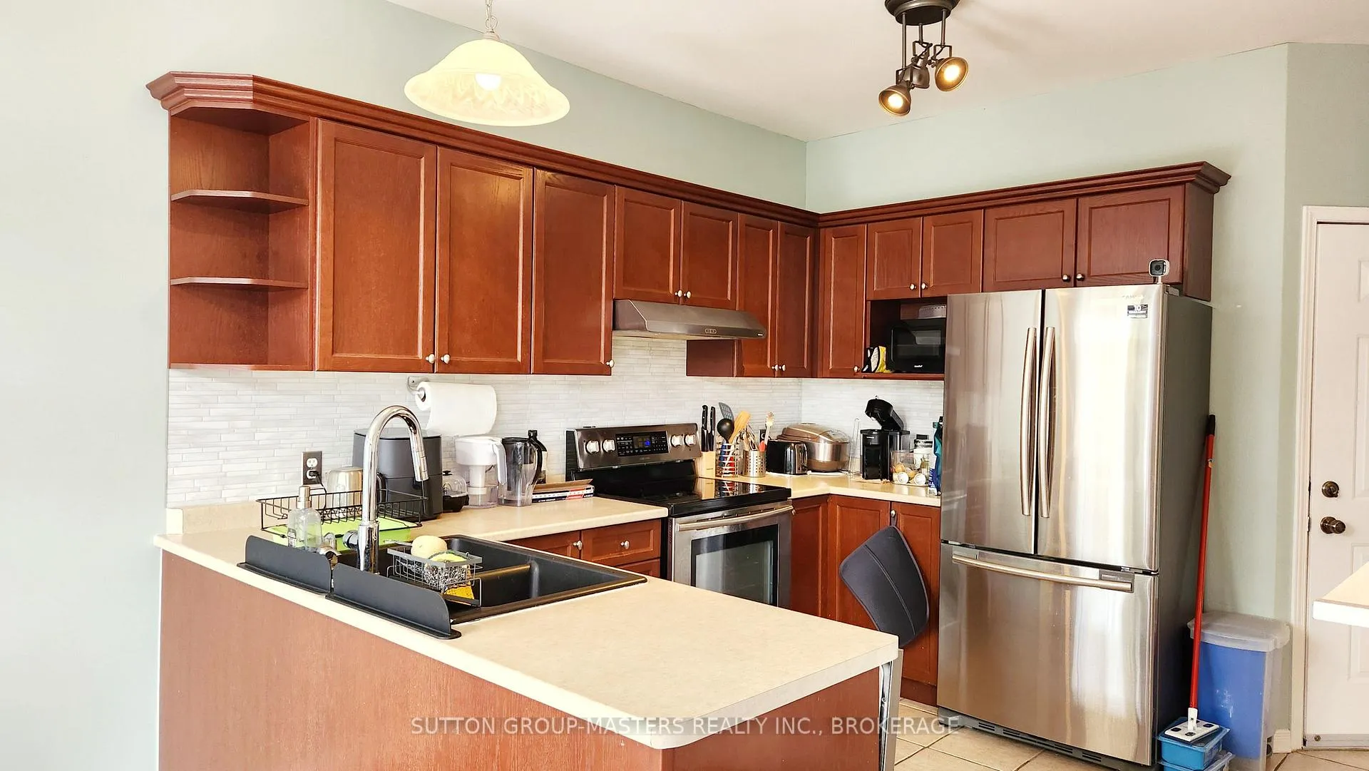 Photo 6 of 443 Maureen Street, Kingston, Kingston East (Incl Barret Crt) — HOMEH