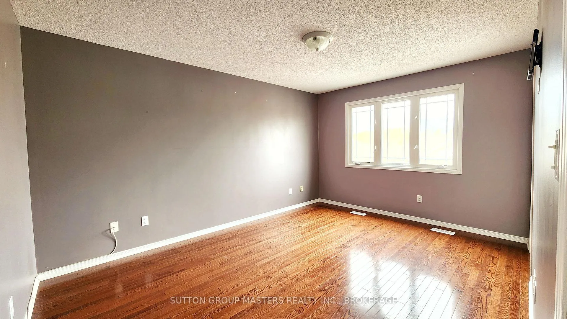 Photo 13 of 443 Maureen Street, Kingston, Kingston East (Incl Barret Crt) — HOMEH