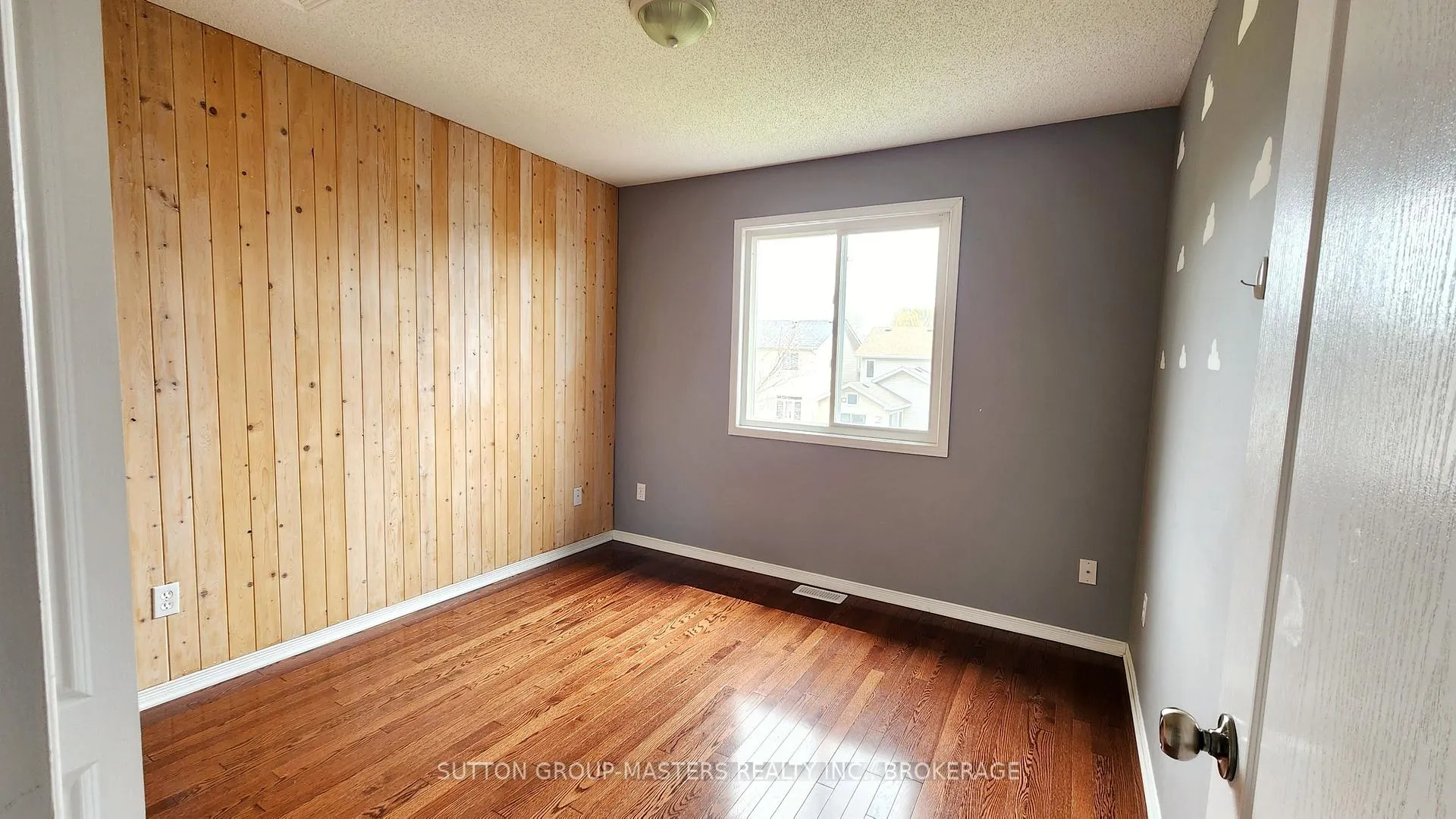 Photo 15 of 443 Maureen Street, Kingston, Kingston East (Incl Barret Crt) — HOMEH