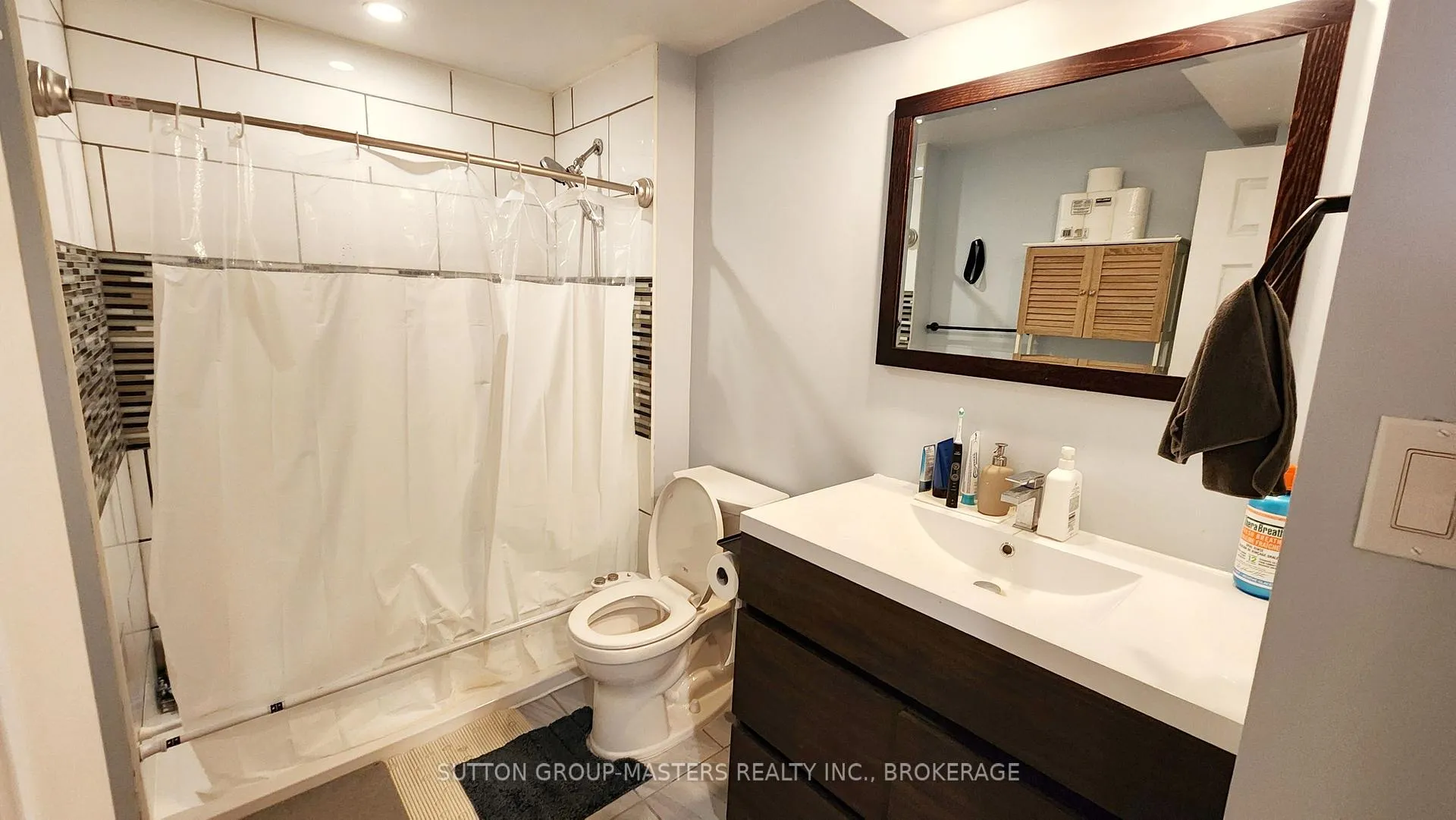 Photo 24 of 443 Maureen Street, Kingston, Kingston East (Incl Barret Crt) — HOMEH