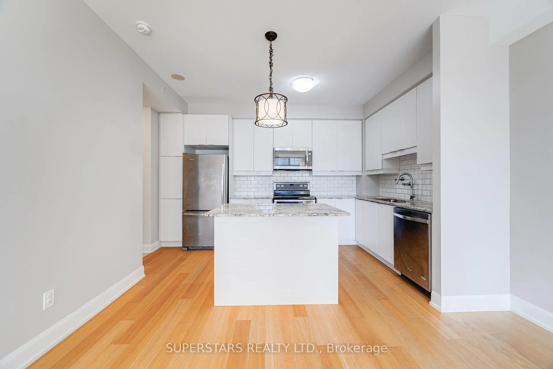 Photo 8 of Unit 401, 2910 Highway 7, Vaughan, Concord — HOMEH
