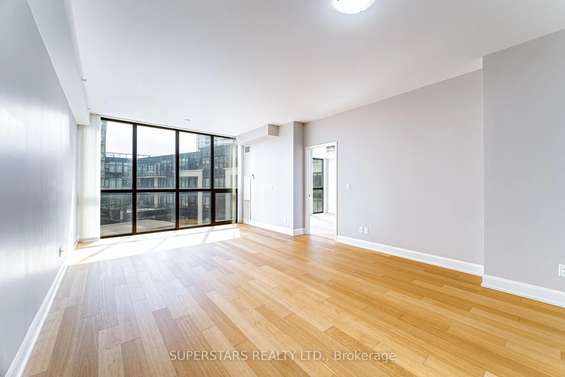 Photo 13 of Unit 401, 2910 Highway 7, Vaughan, Concord — HOMEH