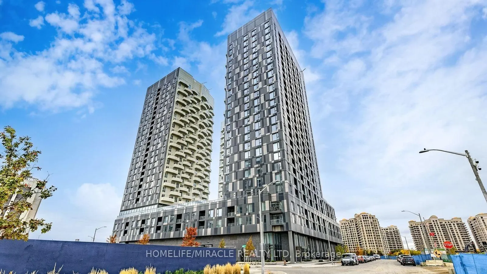 Photo 1 of Unit 1328, 498 Caldari Road, Vaughan, Concord — HOMEH