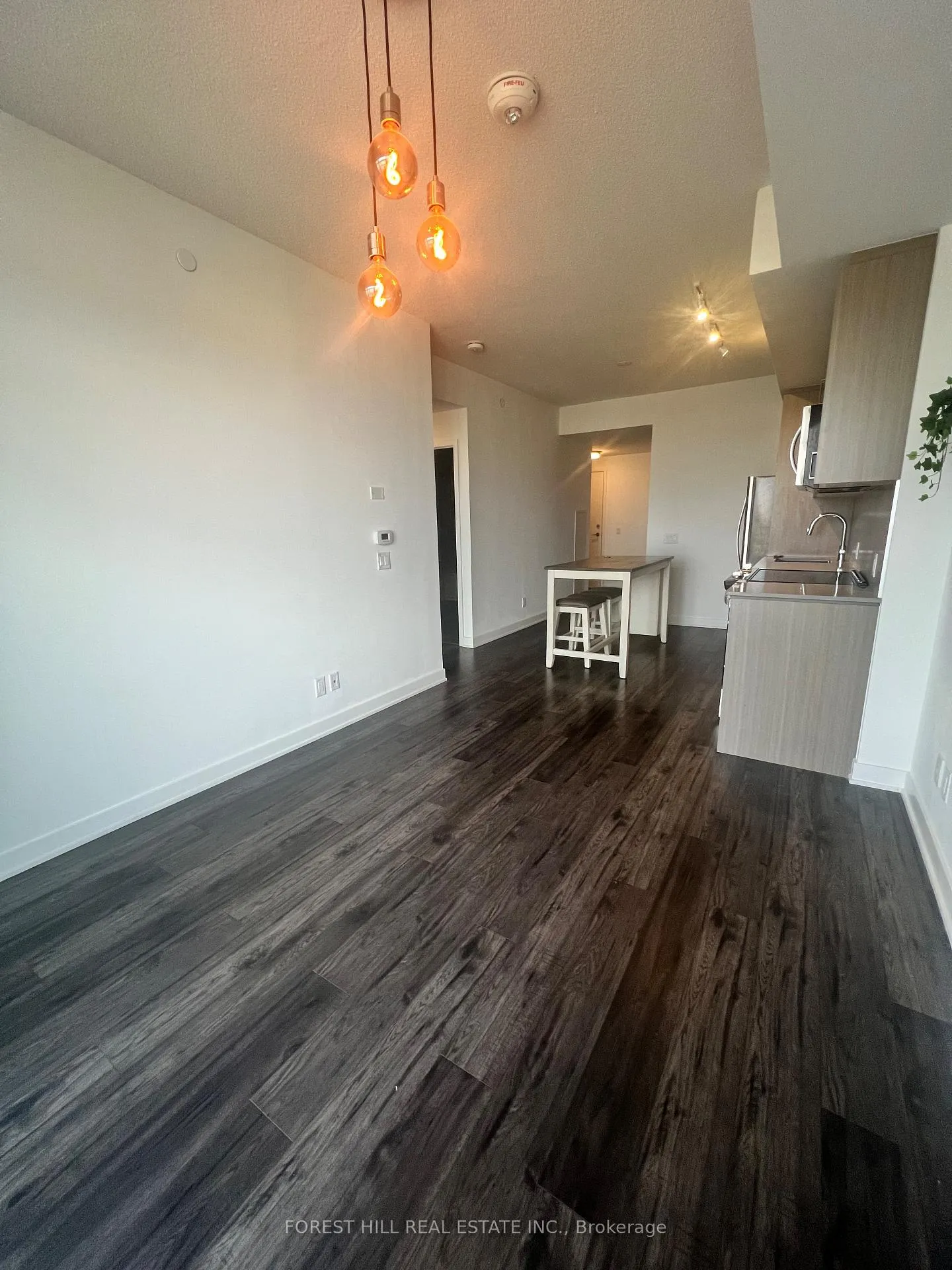 Photo 13 of Unit 3, 681 Yonge Street, Barrie, Painswick South — HOMEH