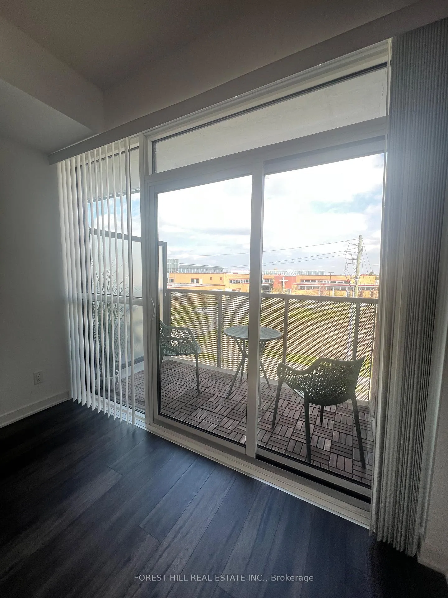 Photo 14 of Unit 3, 681 Yonge Street, Barrie, Painswick South — HOMEH