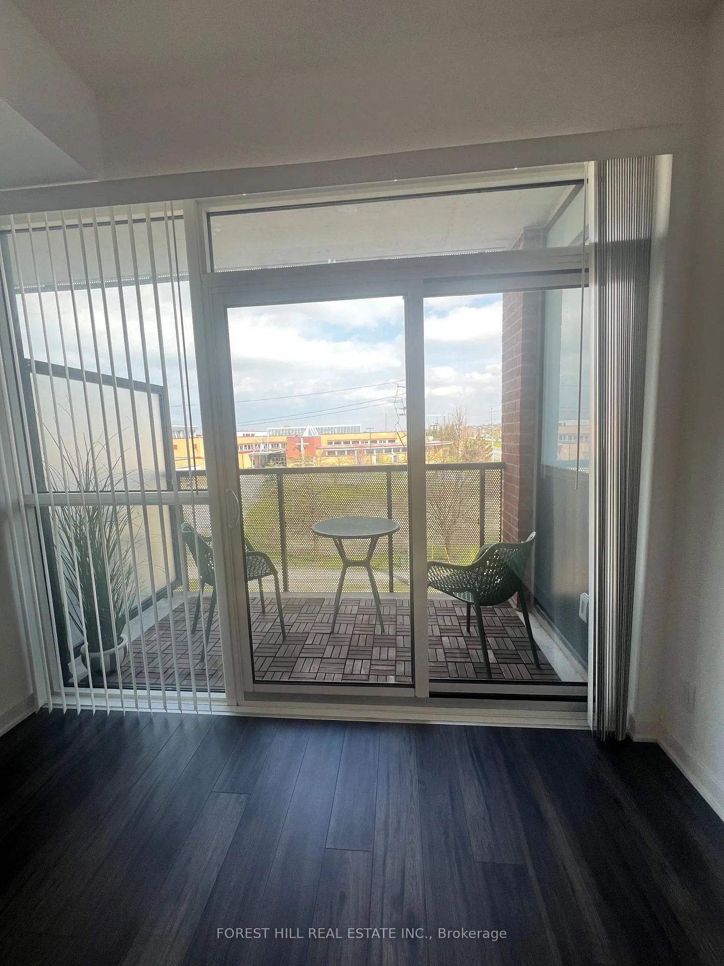 Photo 15 of Unit 3, 681 Yonge Street, Barrie, Painswick South — HOMEH