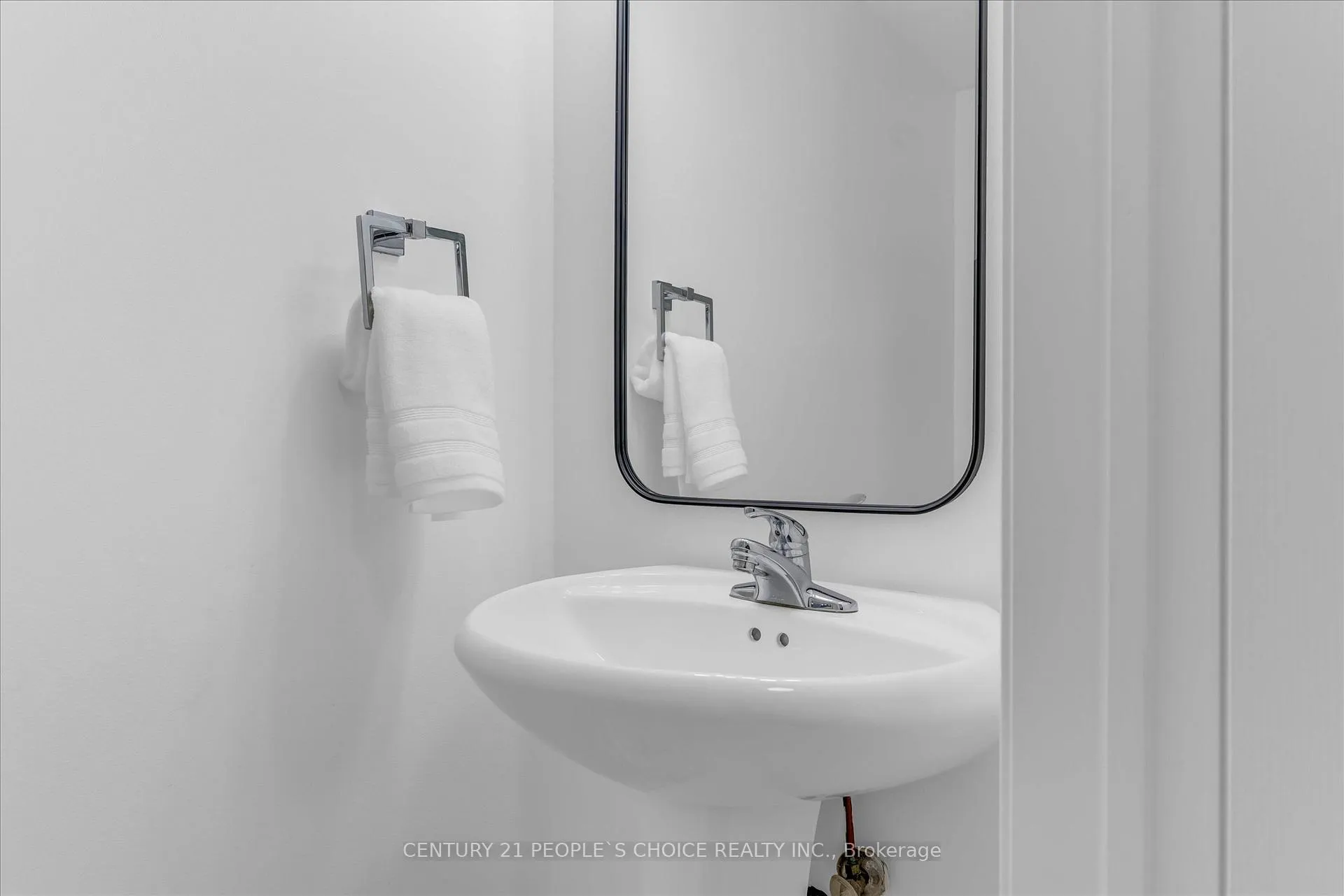 Photo 7 of Unit 35, 2511 Boros Road, Burlington, Rose — HOMEH