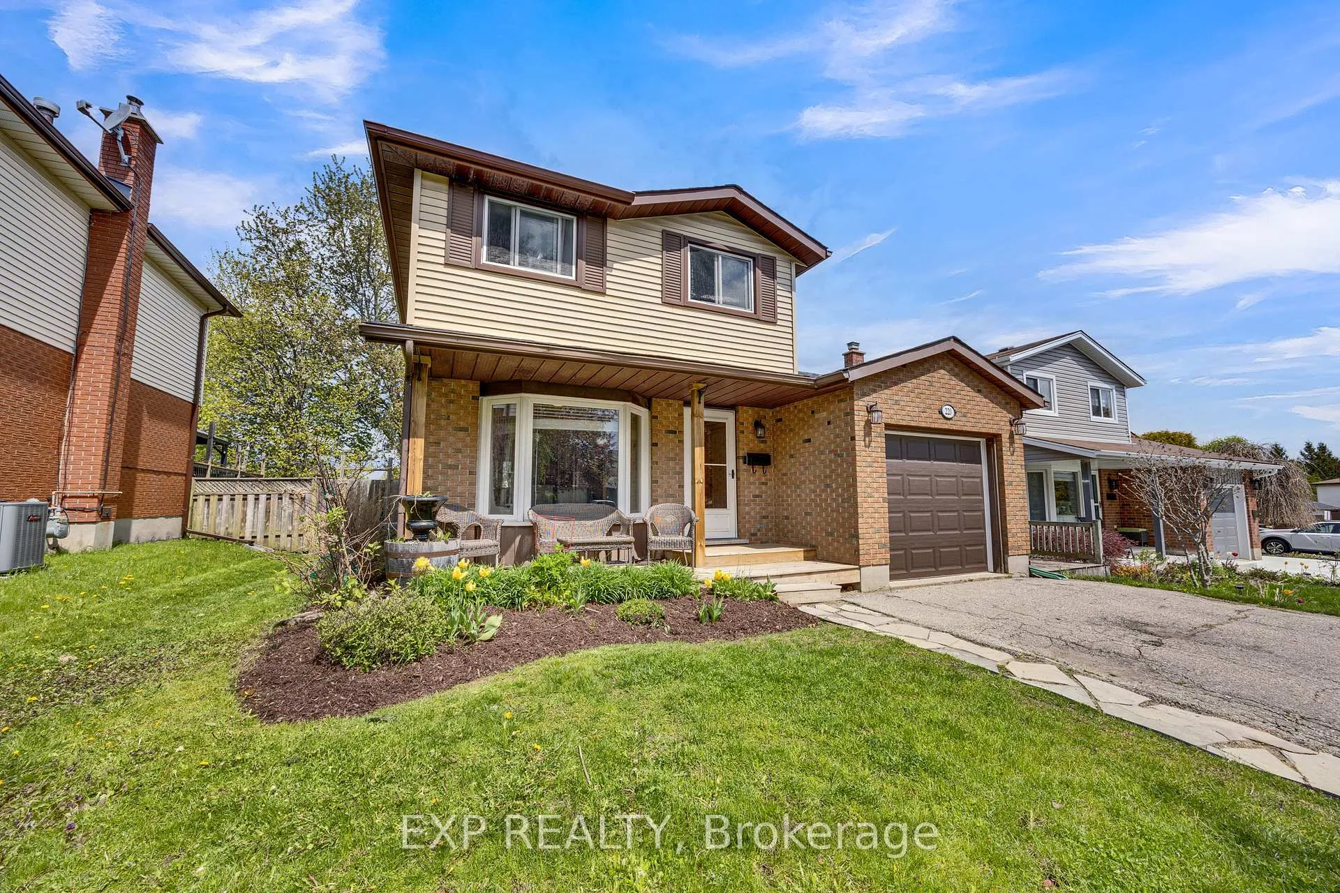 Photo 1 of 220 Rosebank Place, Kitchener — HOMEH