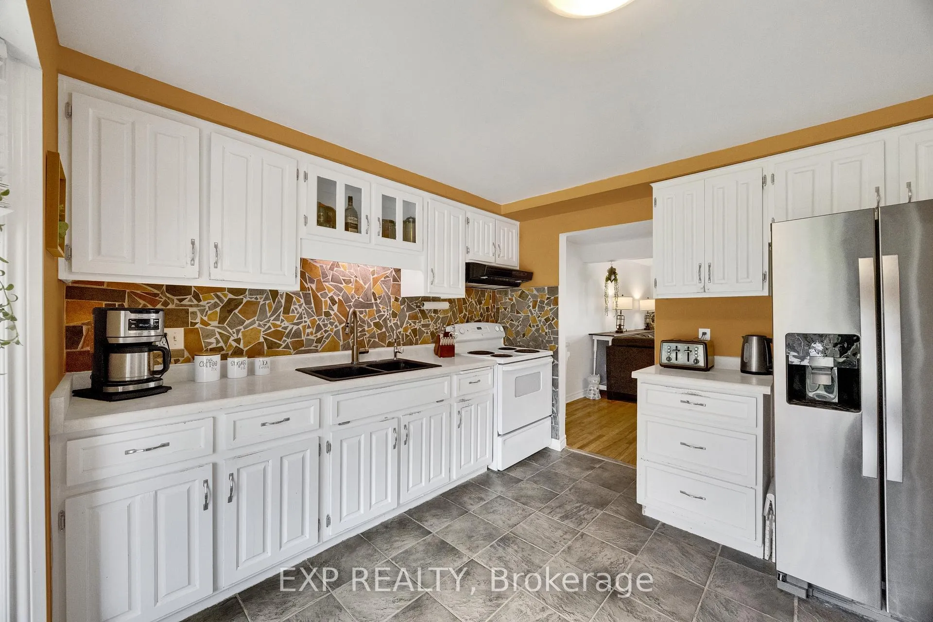 Photo 7 of 220 Rosebank Place, Kitchener — HOMEH