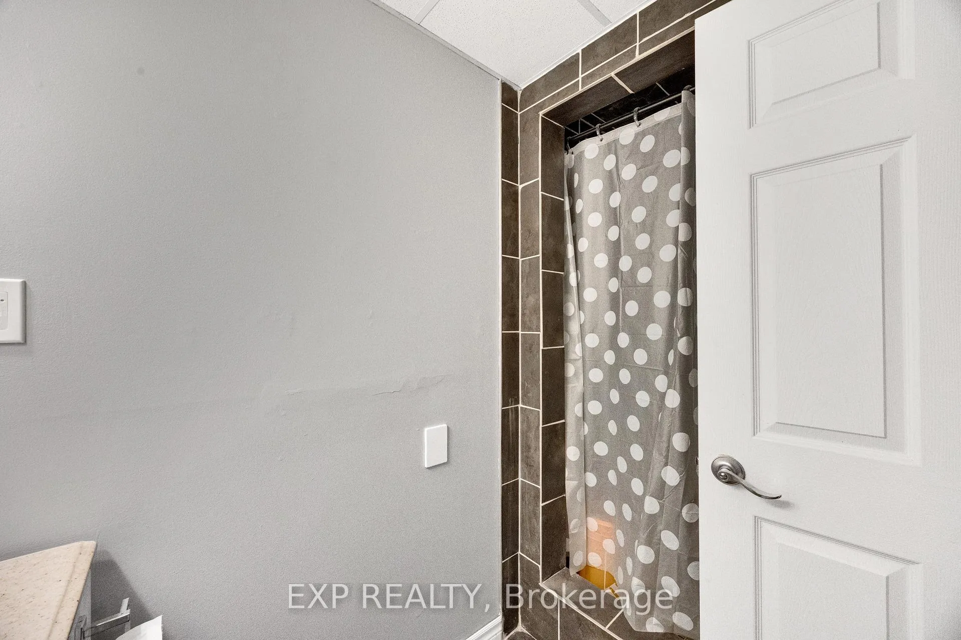 Photo 32 of 220 Rosebank Place, Kitchener — HOMEH