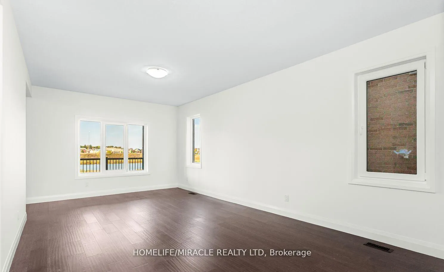 Photo 7 of 80 Grandville Circle, Brant, Paris — HOMEH