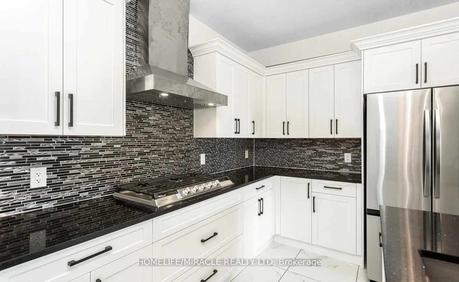 Photo 19 of 80 Grandville Circle, Brant, Paris — HOMEH