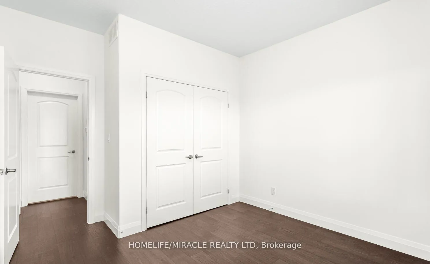 Photo 25 of 80 Grandville Circle, Brant, Paris — HOMEH