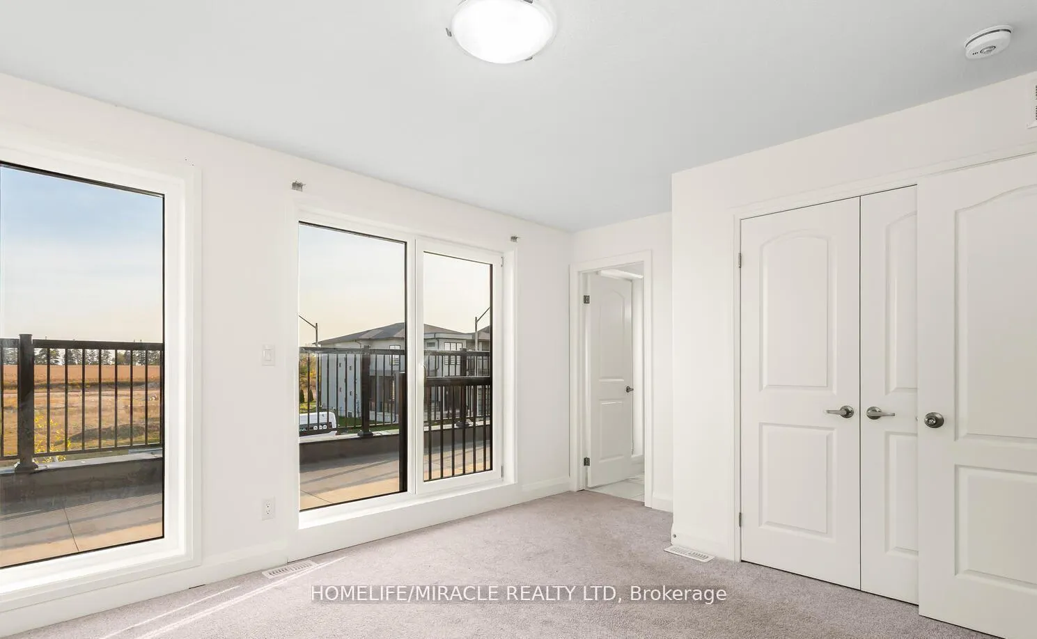 Photo 42 of 80 Grandville Circle, Brant, Paris — HOMEH