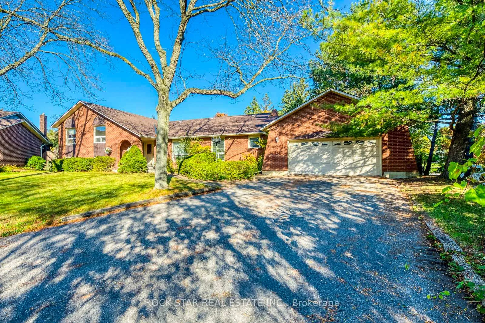 Front of 14 Cairnmore Court