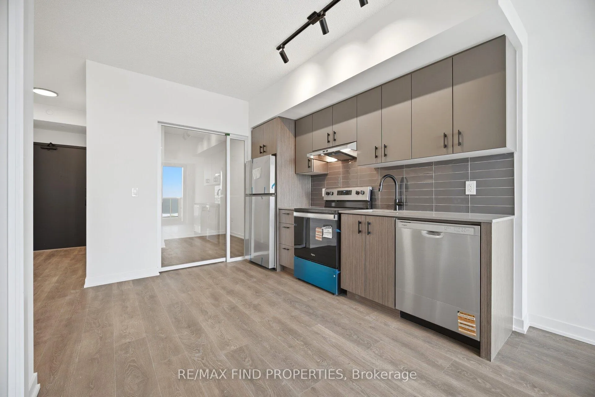 Photo 7 of Unit C1305, 4878 Powers Common, Burlington, Alton — HOMEH