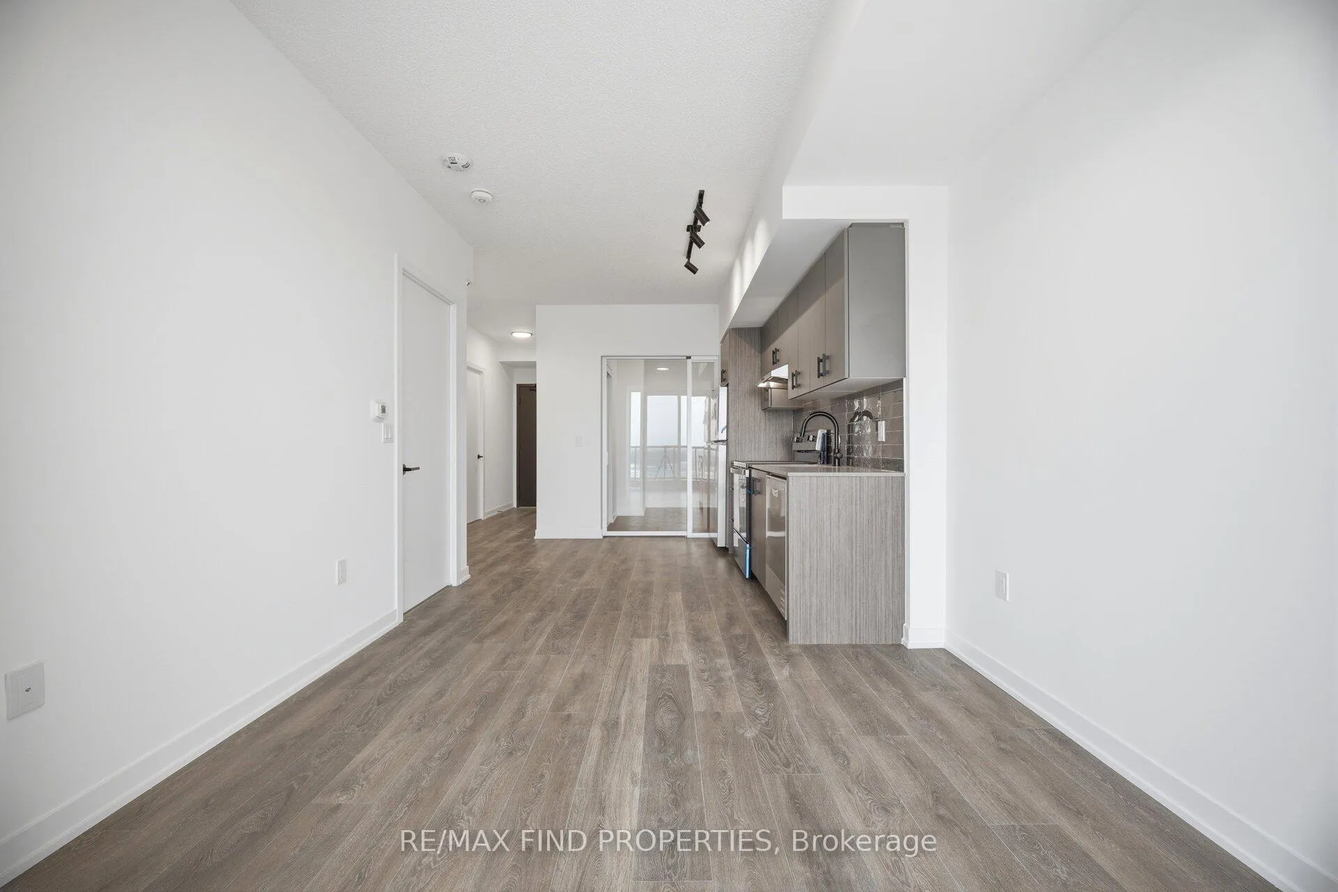 Photo 12 of Unit C1305, 4878 Powers Common, Burlington, Alton — HOMEH