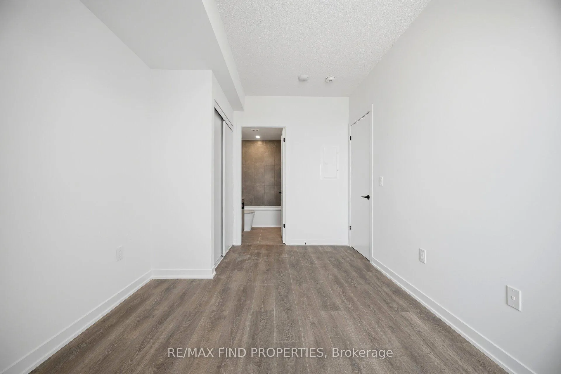 Photo 20 of Unit C1305, 4878 Powers Common, Burlington, Alton — HOMEH