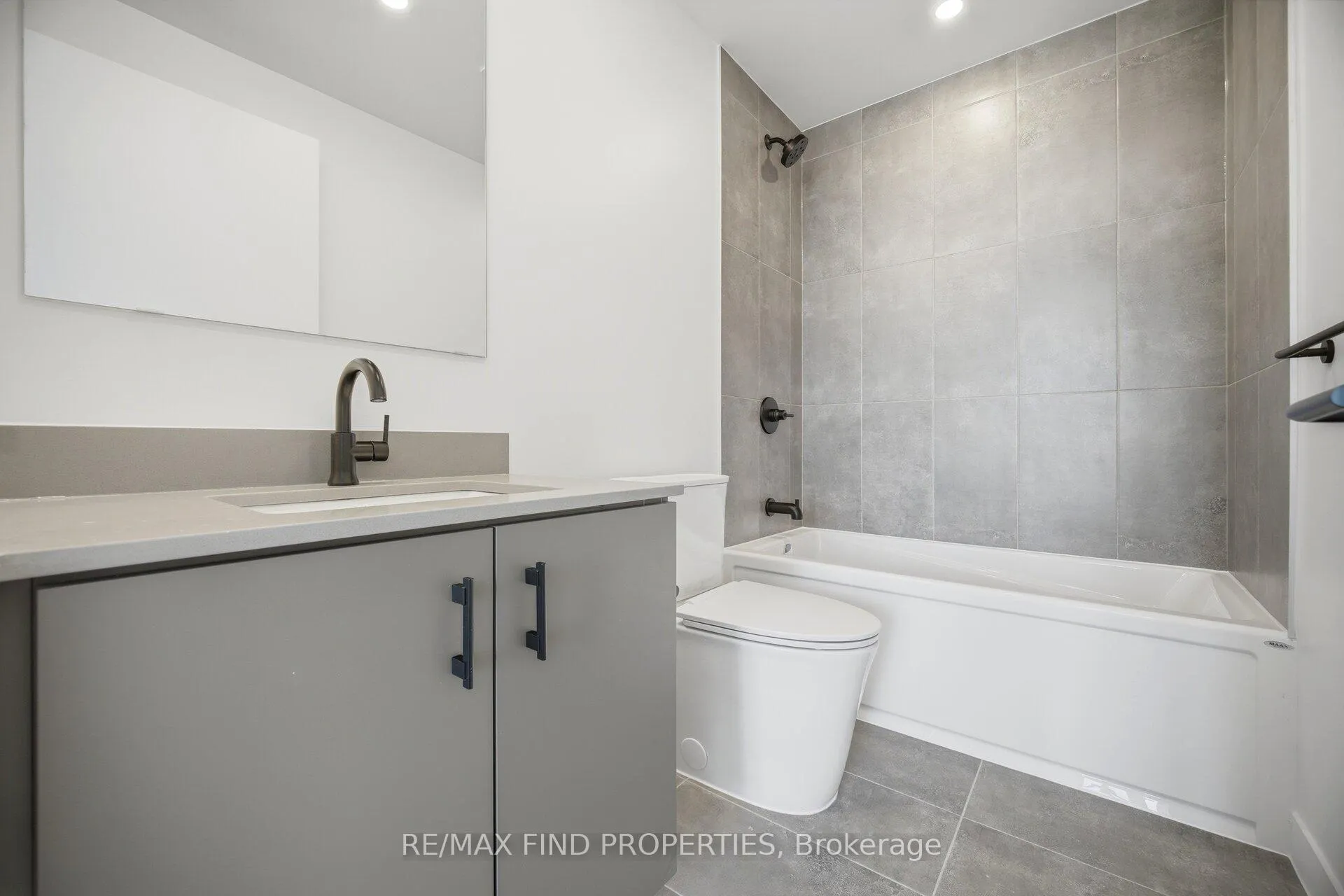 Photo 21 of Unit C1305, 4878 Powers Common, Burlington, Alton — HOMEH