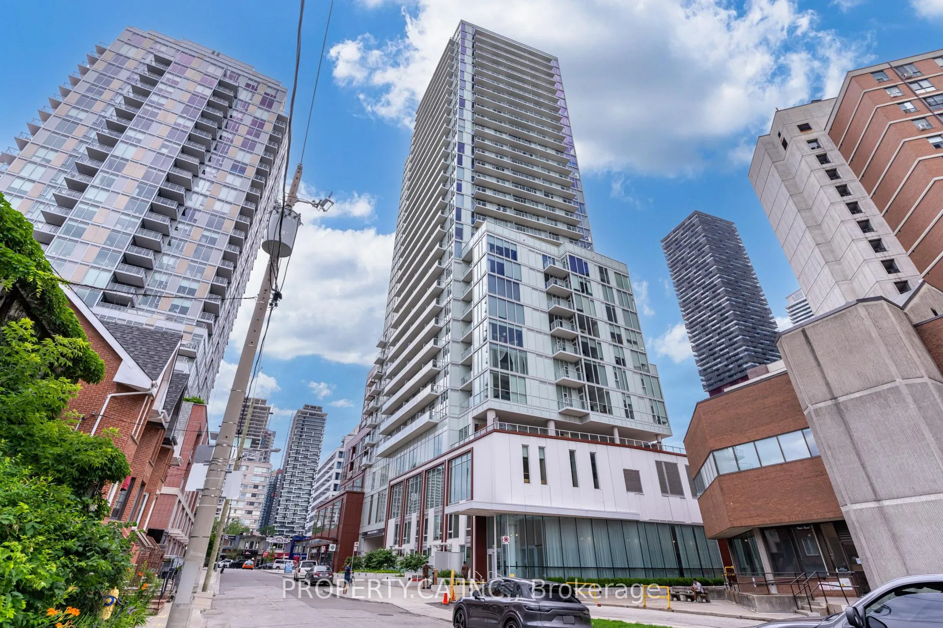 Photo 1 of Unit 719, 33 Helendale Avenue, Toronto, Yonge-Eglinton — HOMEH