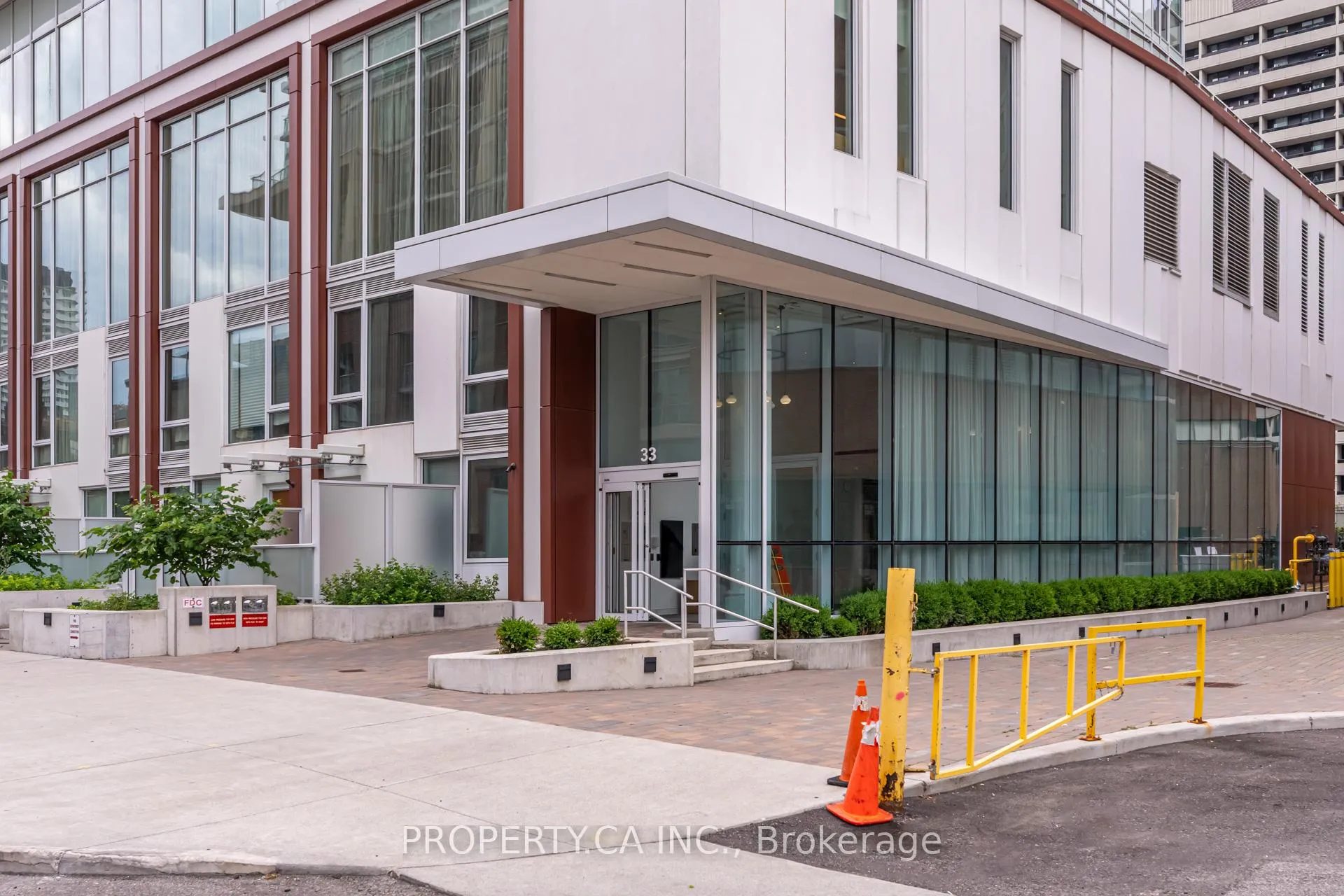 Photo 2 of Unit 719, 33 Helendale Avenue, Toronto, Yonge-Eglinton — HOMEH