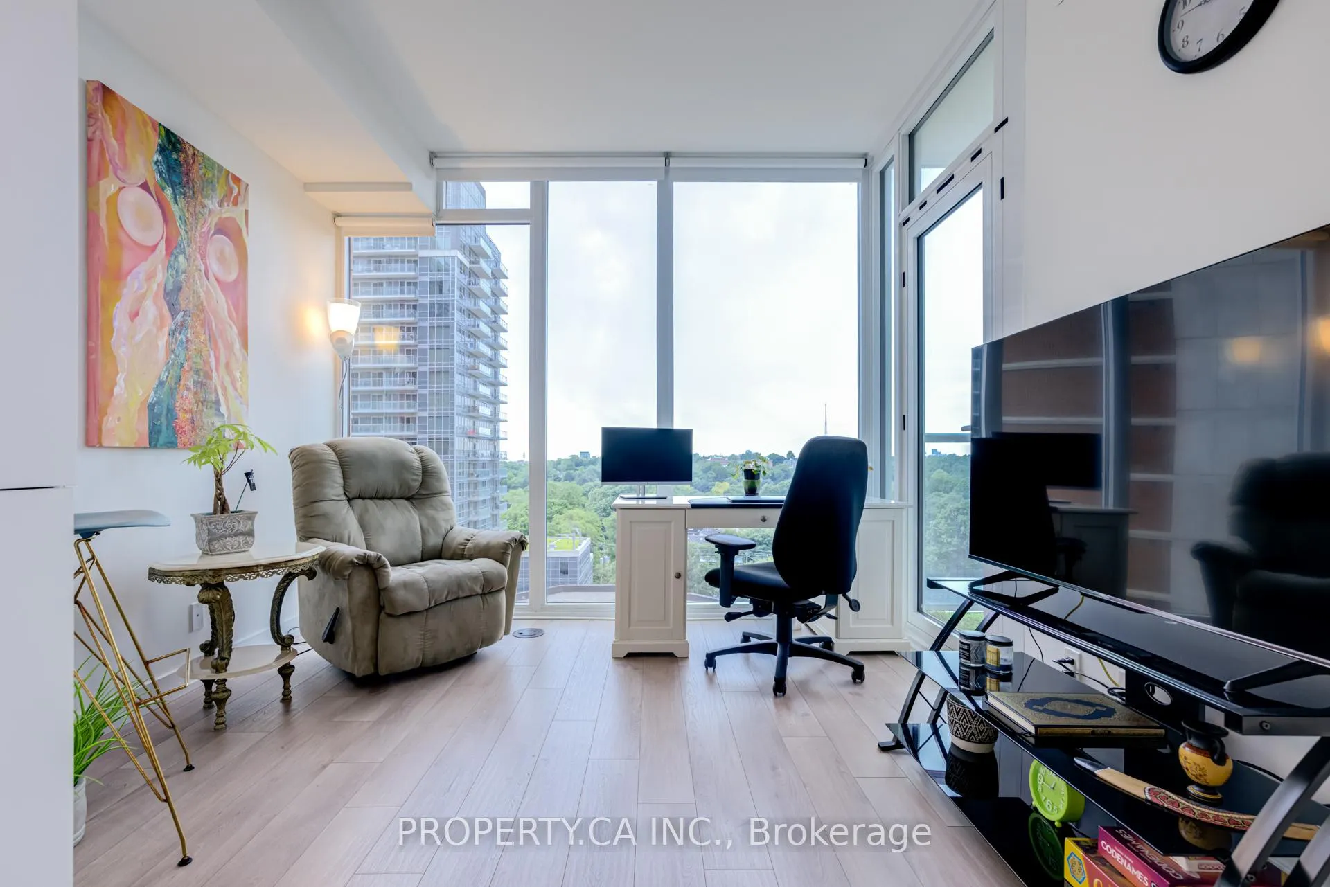 Photo 11 of Unit 719, 33 Helendale Avenue, Toronto, Yonge-Eglinton — HOMEH