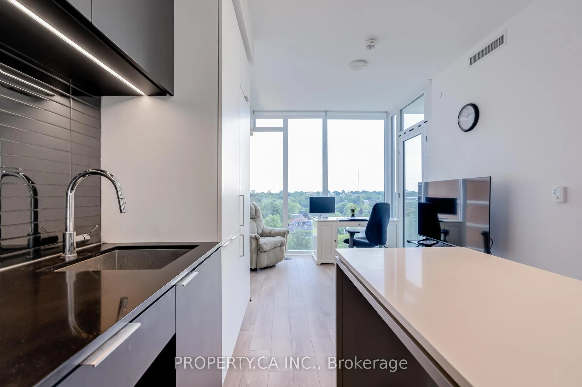 Photo 13 of Unit 719, 33 Helendale Avenue, Toronto, Yonge-Eglinton — HOMEH