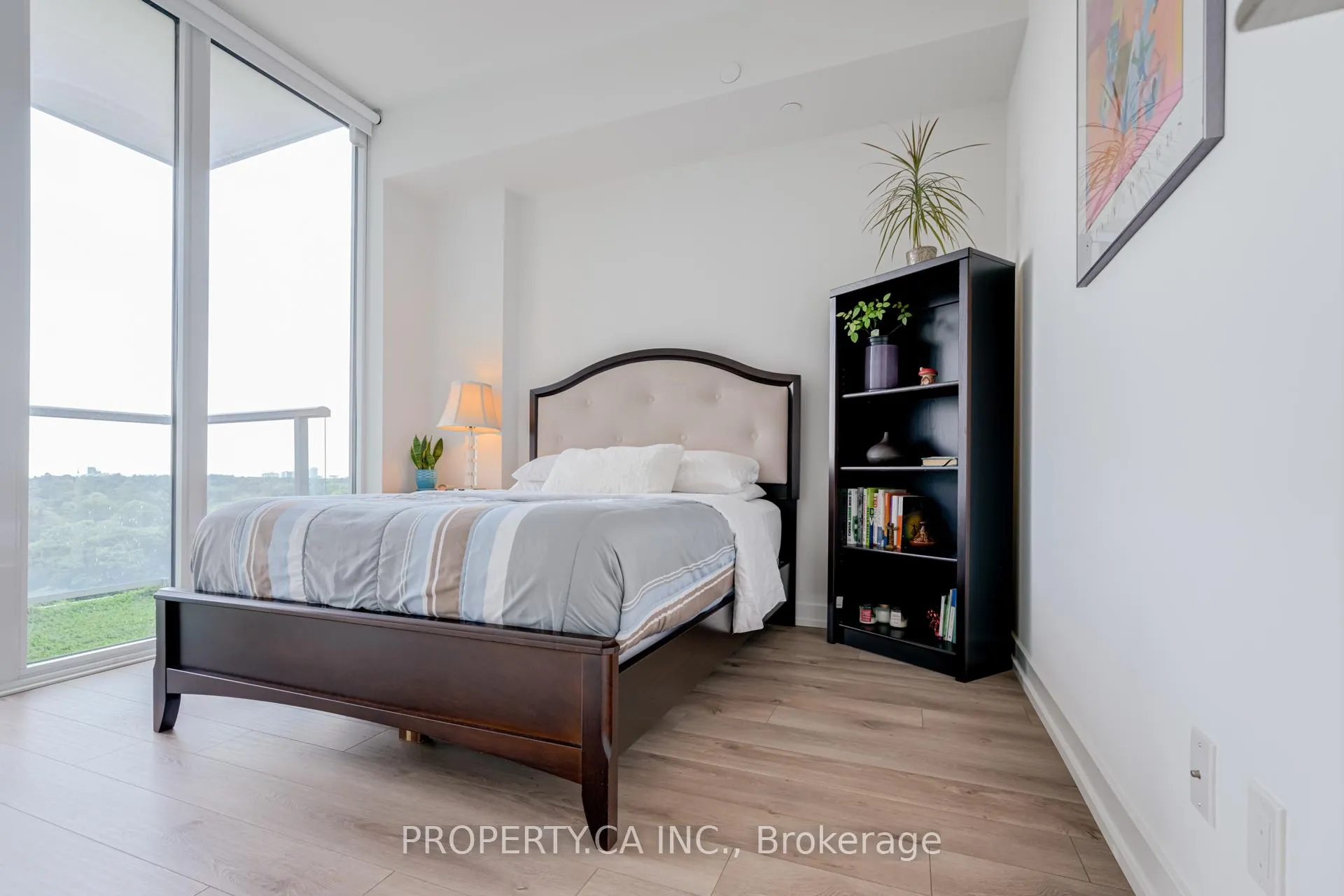 Photo 17 of Unit 719, 33 Helendale Avenue, Toronto, Yonge-Eglinton — HOMEH