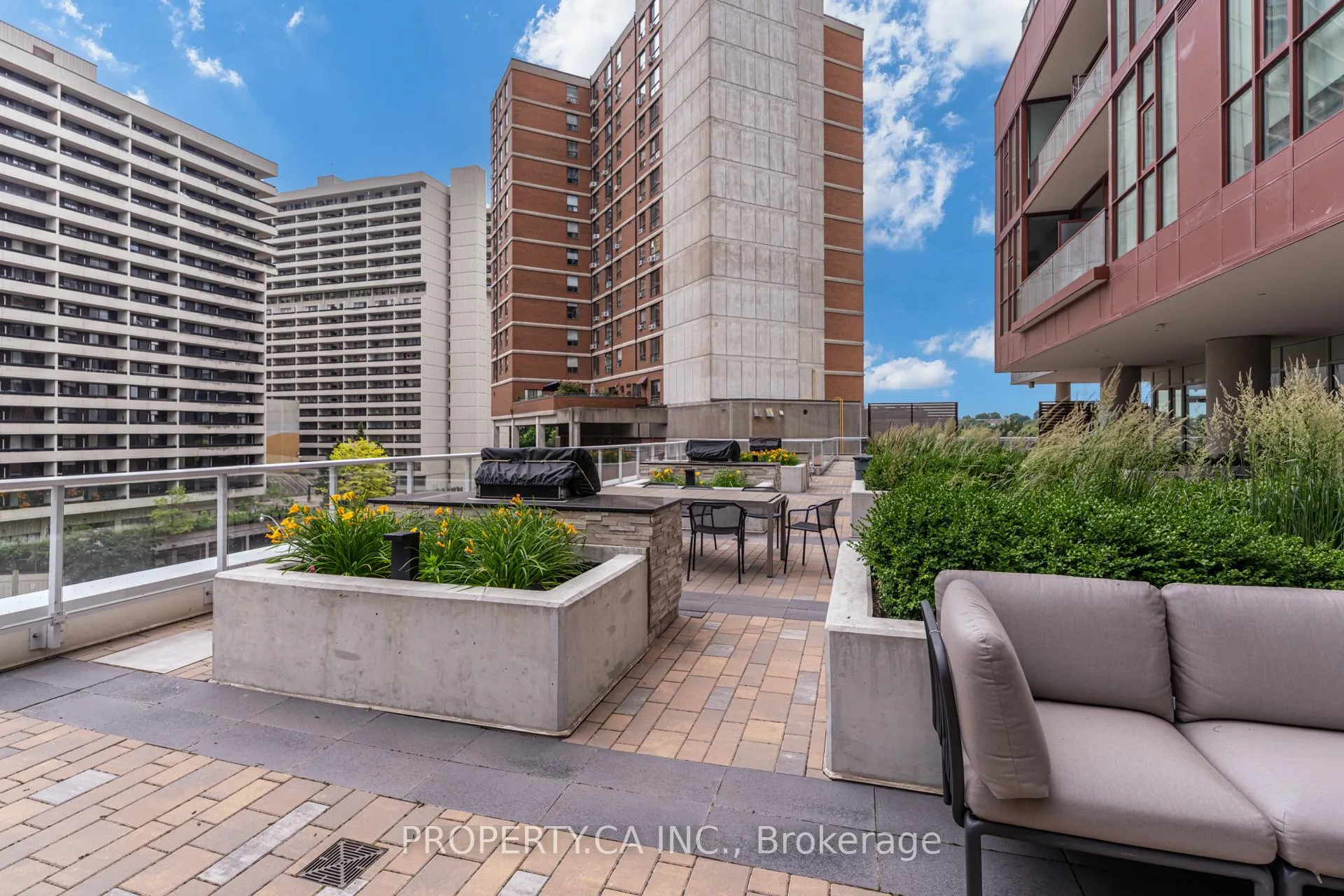 Photo 29 of Unit 719, 33 Helendale Avenue, Toronto, Yonge-Eglinton — HOMEH