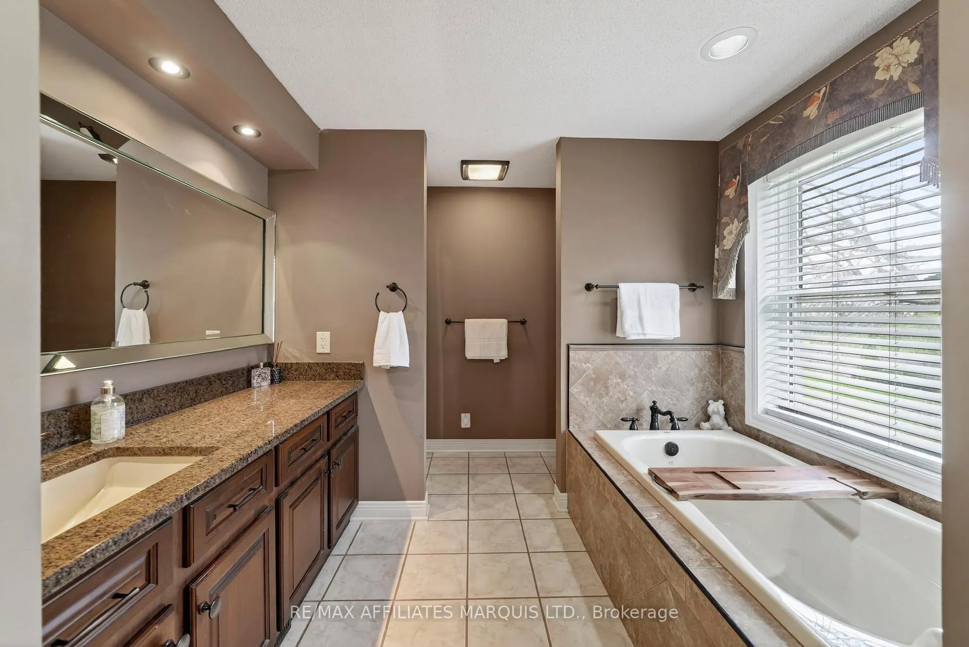 Photo 20 of 1613 Blakely Drive, Cornwall — HOMEH