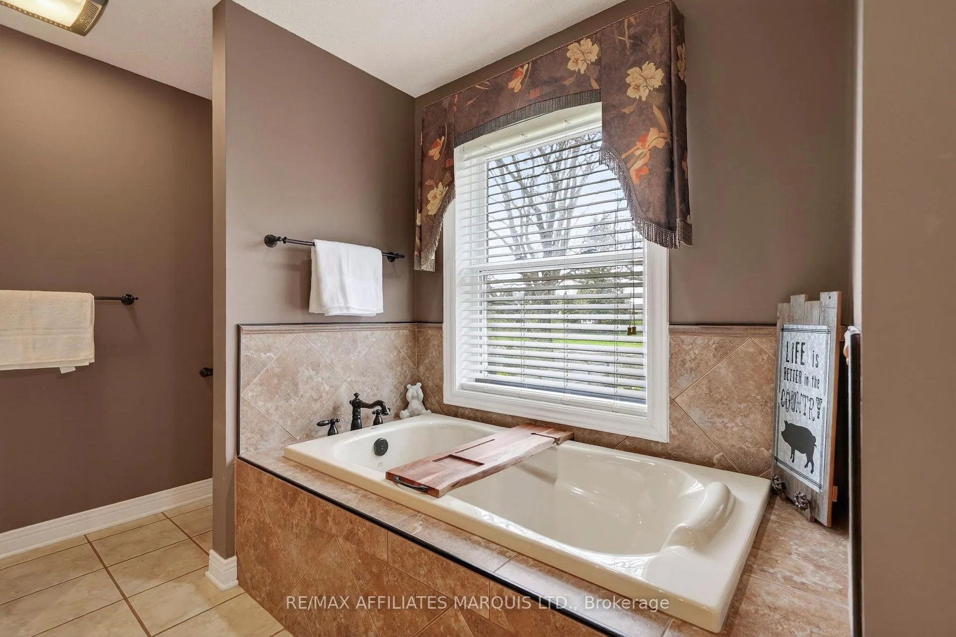 Photo 22 of 1613 Blakely Drive, Cornwall — HOMEH
