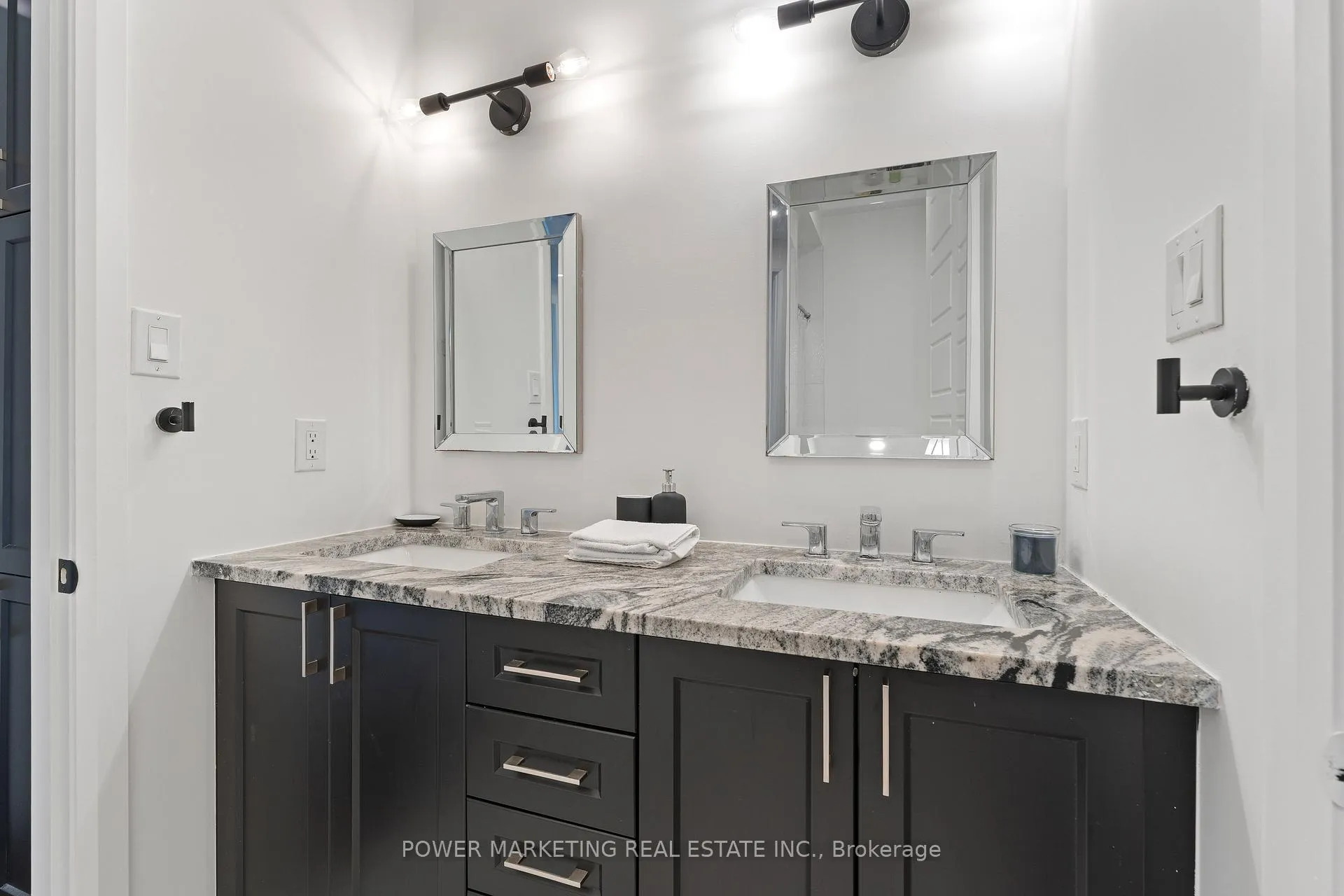 Photo 29 of 159 Celestial Grove, Ottawa, Barrhaven - Half Moon Bay — HOMEH