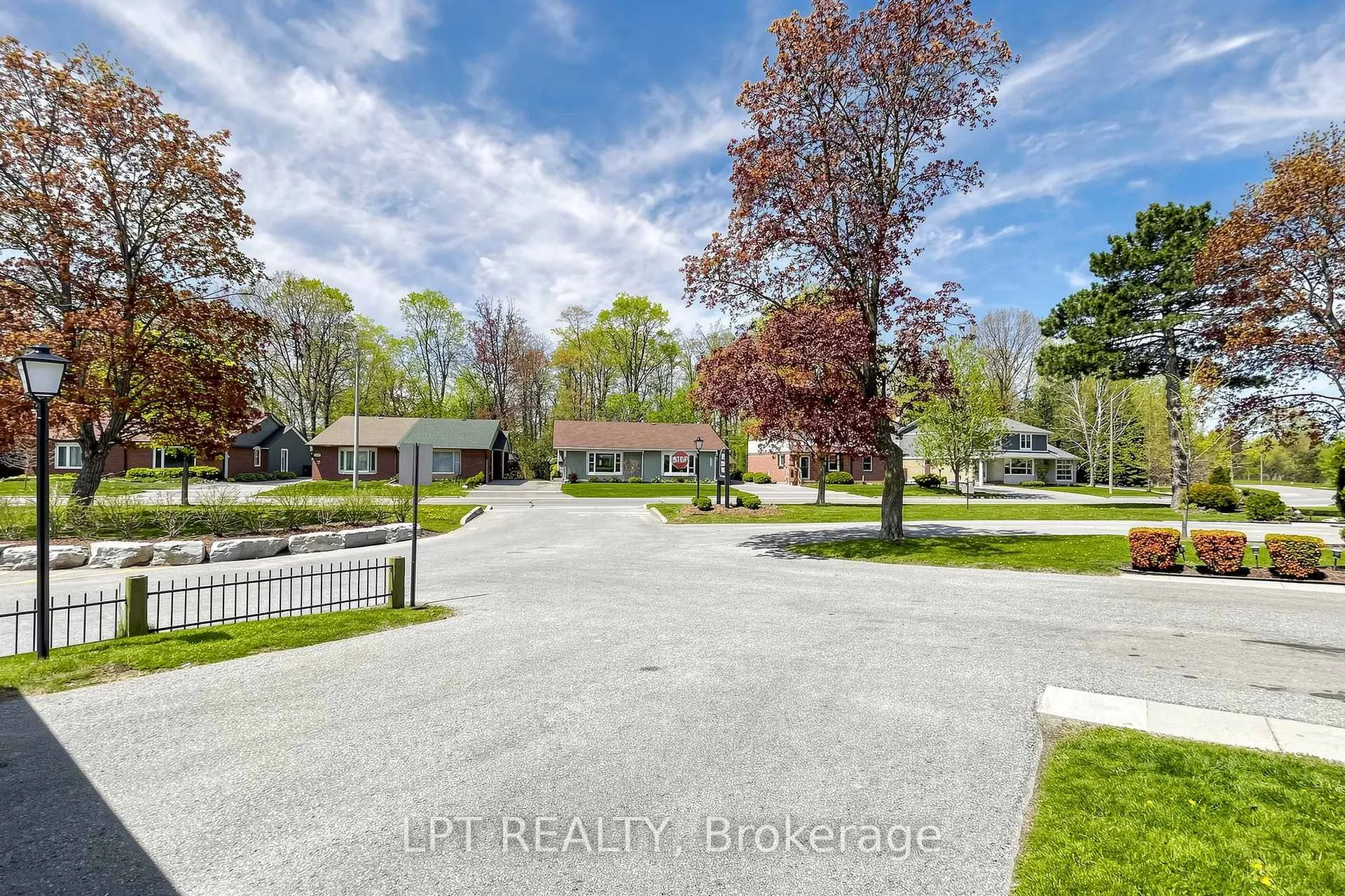 Photo 6 of Unit 32, 1055 Central Pk Boulevard N, Oshawa, Centennial — HOMEH
