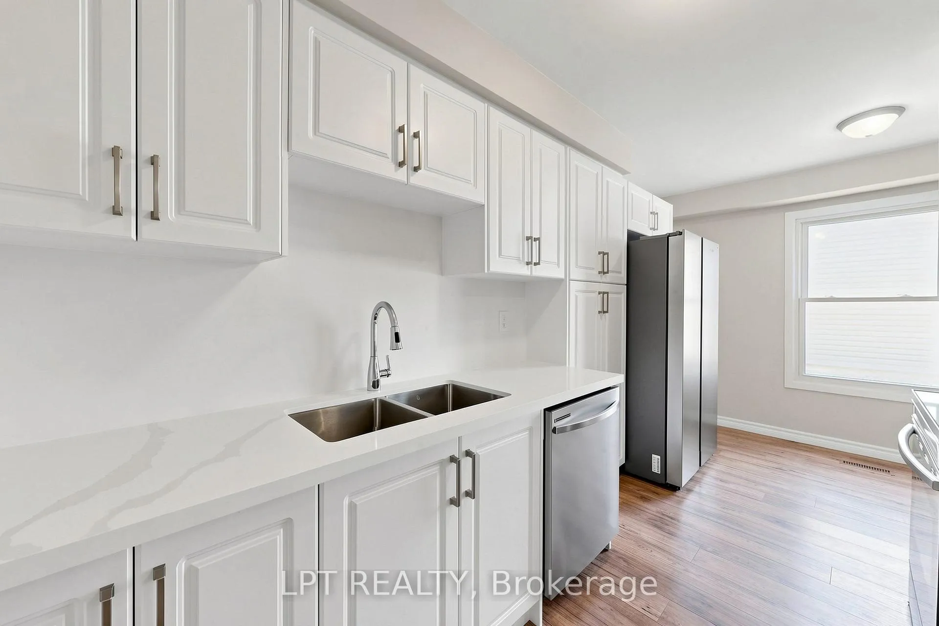Photo 12 of Unit 32, 1055 Central Pk Boulevard N, Oshawa, Centennial — HOMEH