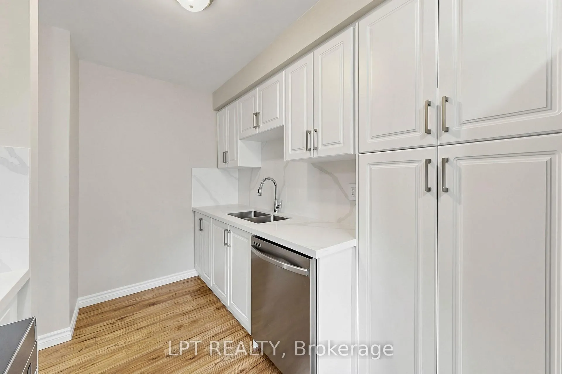 Photo 15 of Unit 32, 1055 Central Pk Boulevard N, Oshawa, Centennial — HOMEH