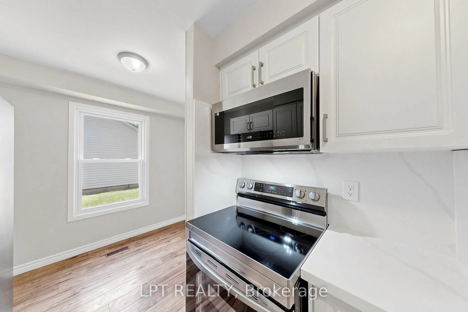 Photo 16 of Unit 32, 1055 Central Pk Boulevard N, Oshawa, Centennial — HOMEH