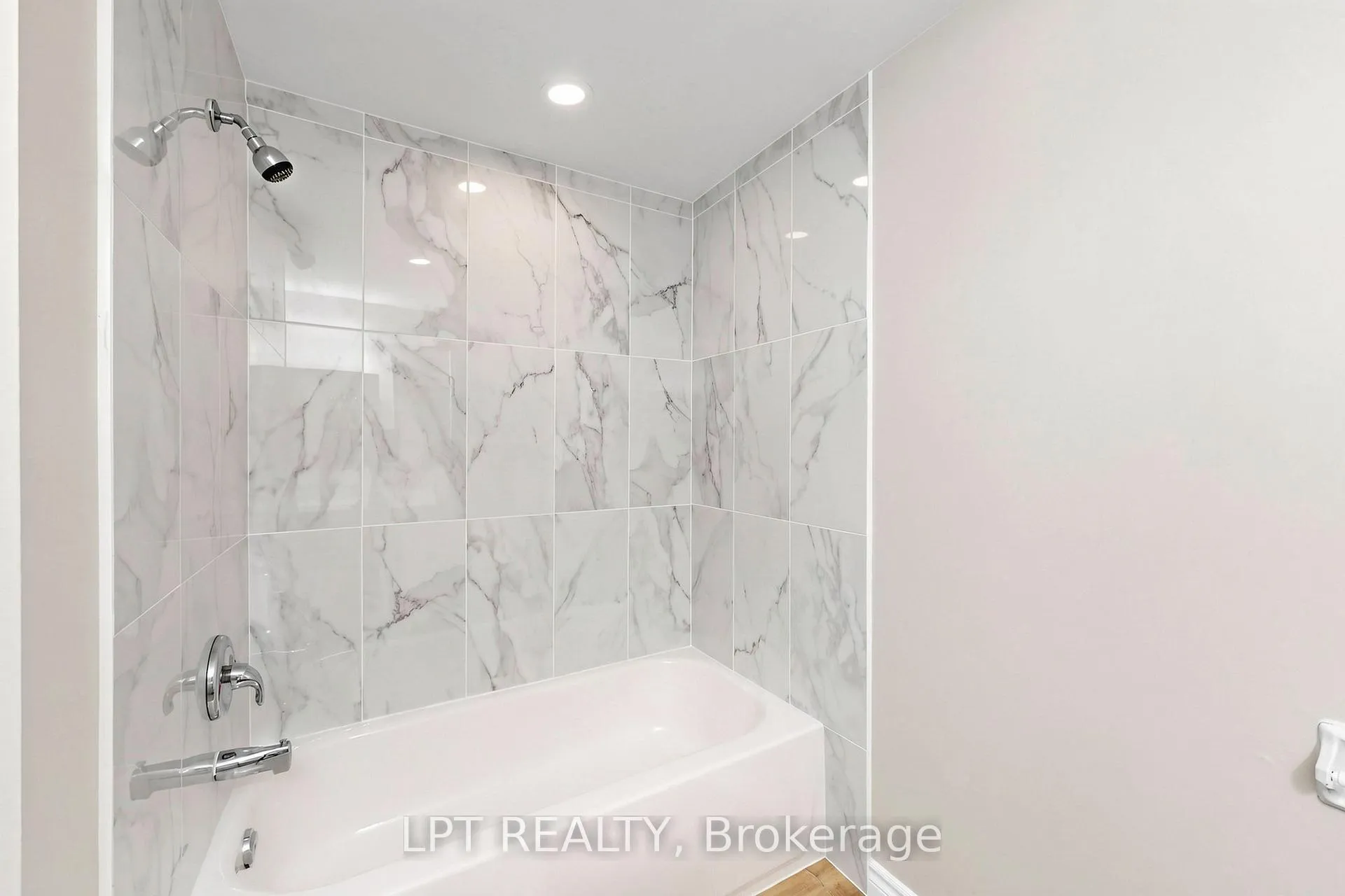 Photo 35 of Unit 32, 1055 Central Pk Boulevard N, Oshawa, Centennial — HOMEH