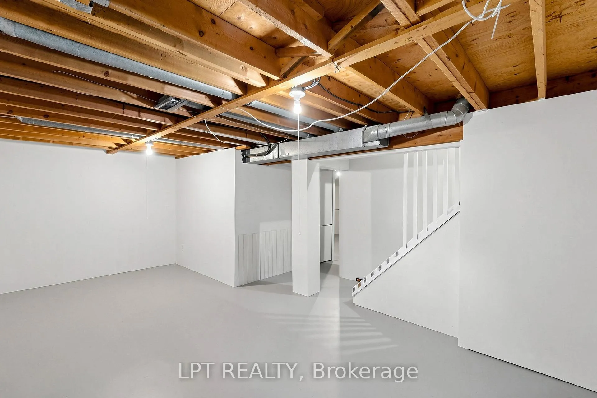 Photo 36 of Unit 32, 1055 Central Pk Boulevard N, Oshawa, Centennial — HOMEH
