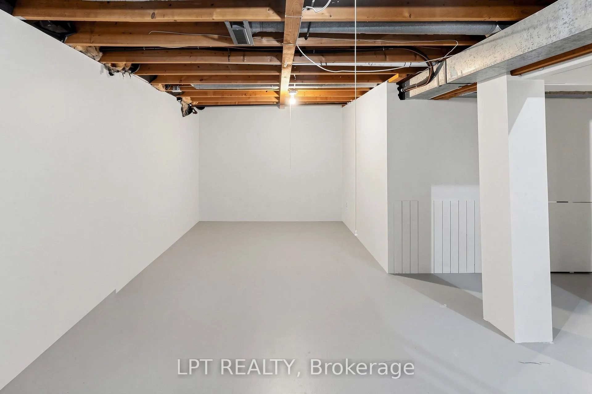 Photo 37 of Unit 32, 1055 Central Pk Boulevard N, Oshawa, Centennial — HOMEH