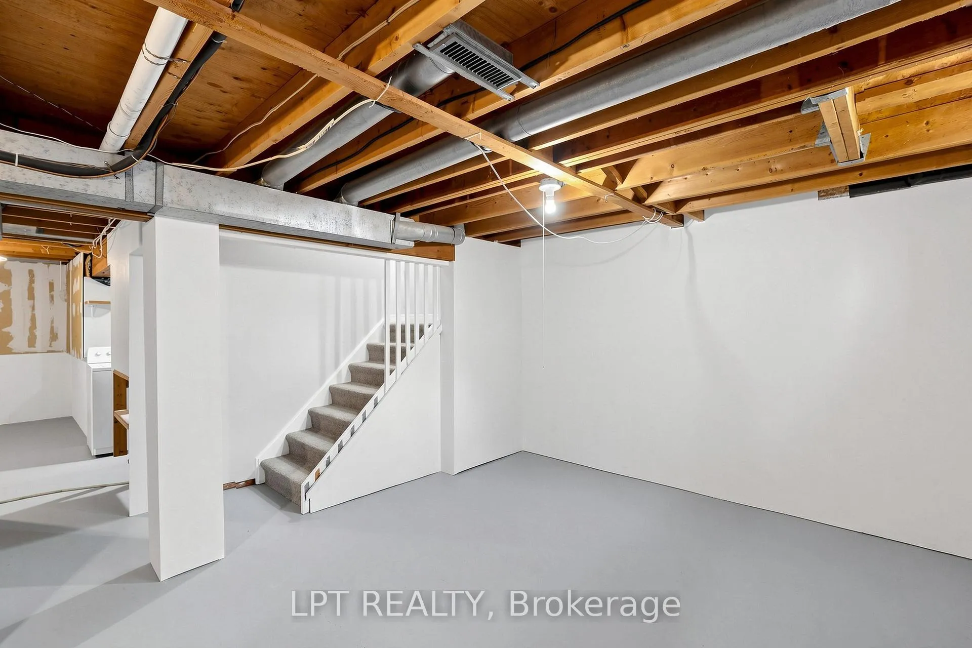 Photo 38 of Unit 32, 1055 Central Pk Boulevard N, Oshawa, Centennial — HOMEH