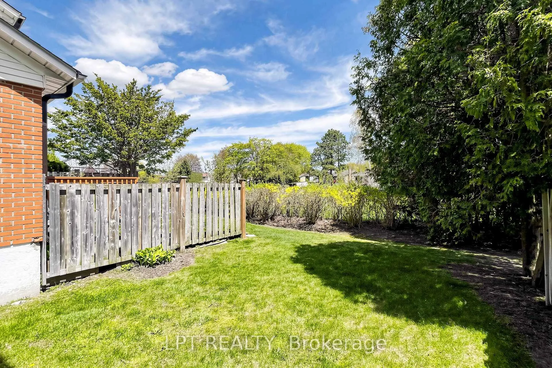 Photo 41 of Unit 32, 1055 Central Pk Boulevard N, Oshawa, Centennial — HOMEH
