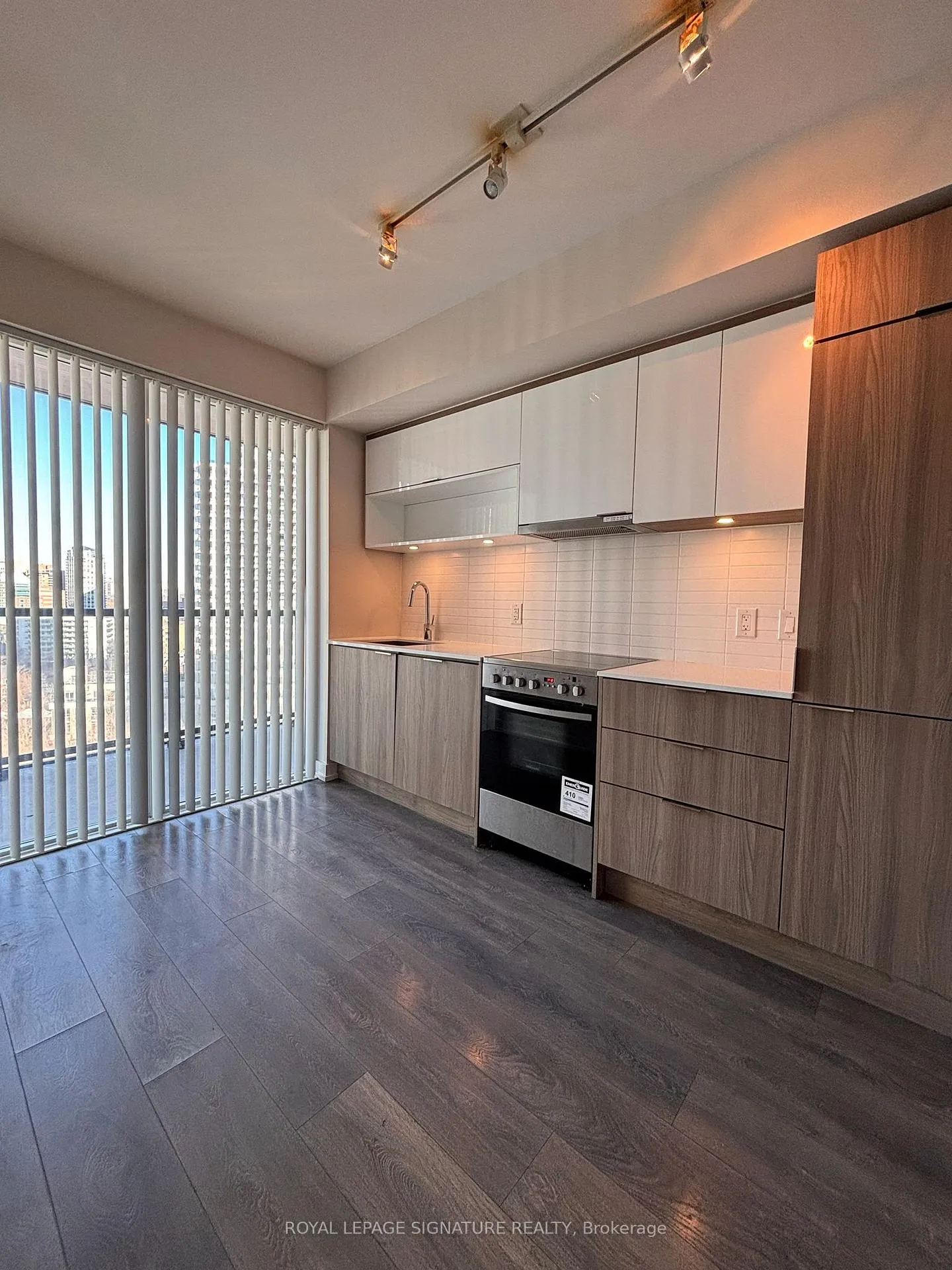 Photo 5 of Unit 1209, 159 Wellesley Street E, Toronto, Church-Yonge Corridor — HOMEH