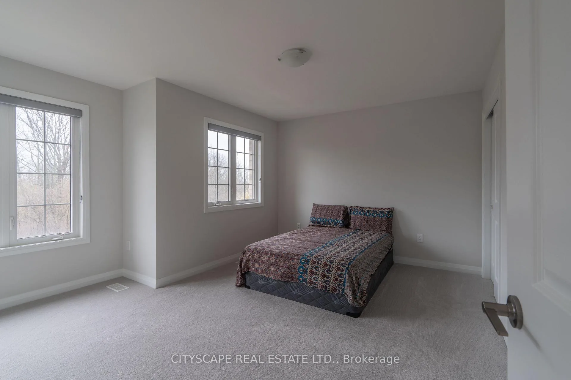 Photo 11 of 9259 White Oak Avenue, Niagara Falls, Lyons Creek — HOMEH