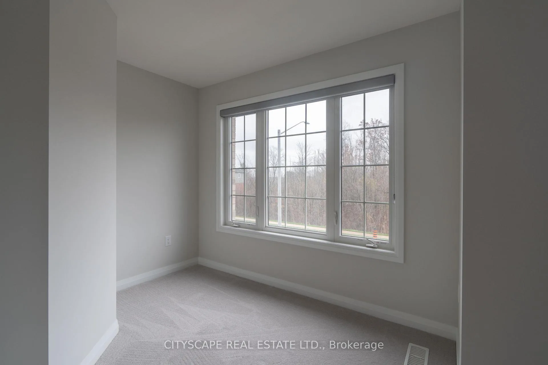 Photo 14 of 9259 White Oak Avenue, Niagara Falls, Lyons Creek — HOMEH