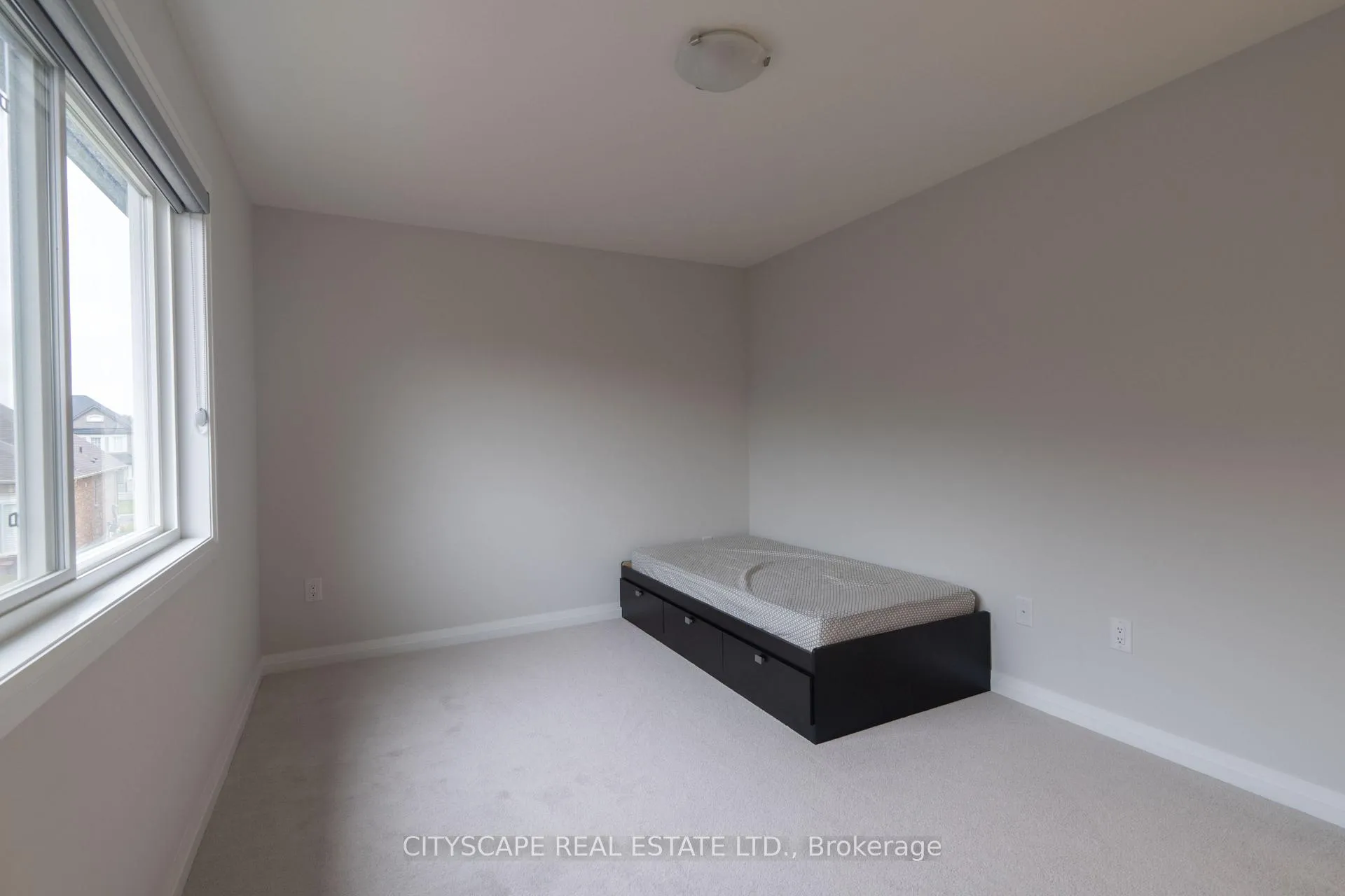 Photo 16 of 9259 White Oak Avenue, Niagara Falls, Lyons Creek — HOMEH