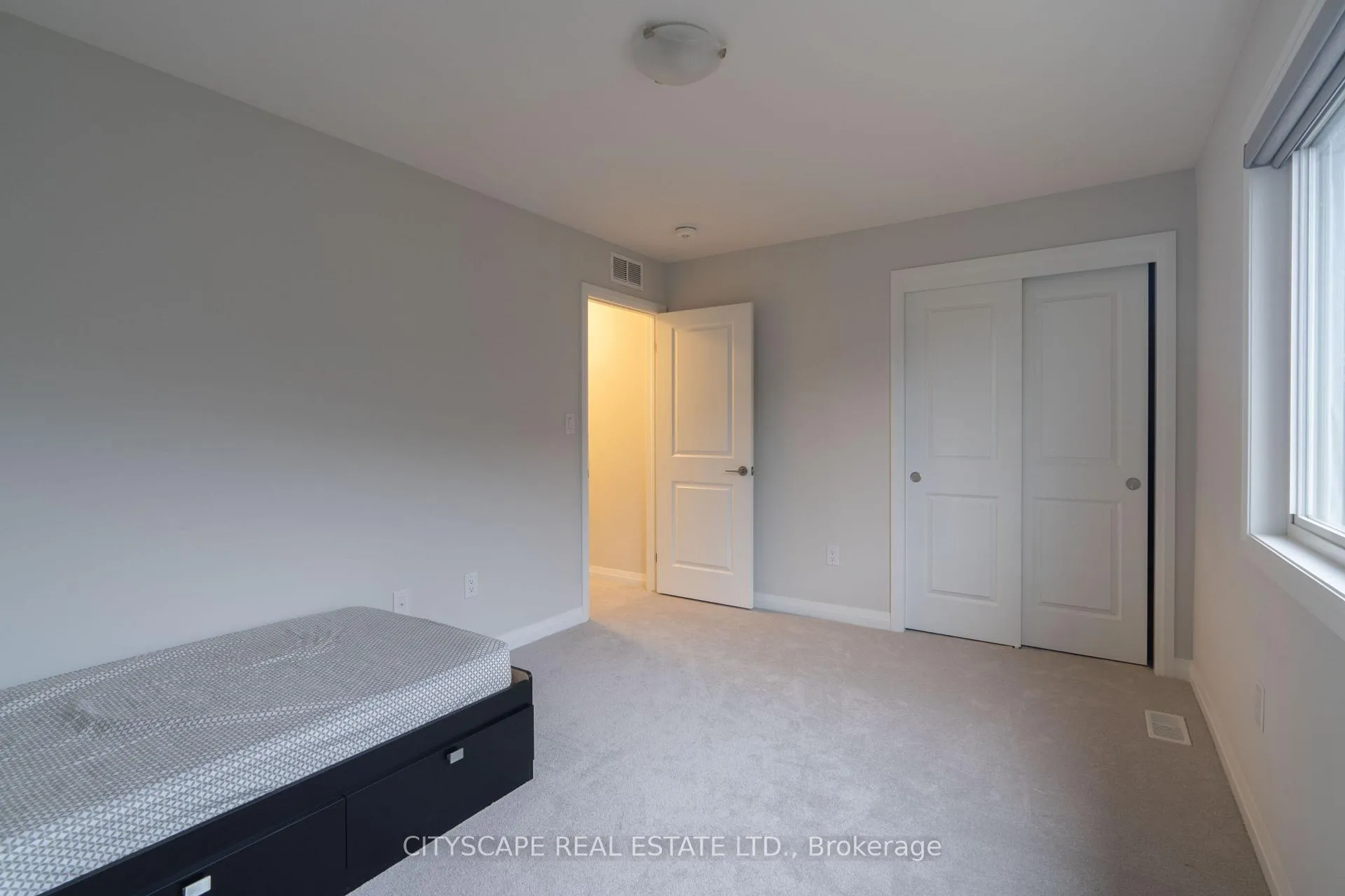 Photo 17 of 9259 White Oak Avenue, Niagara Falls, Lyons Creek — HOMEH
