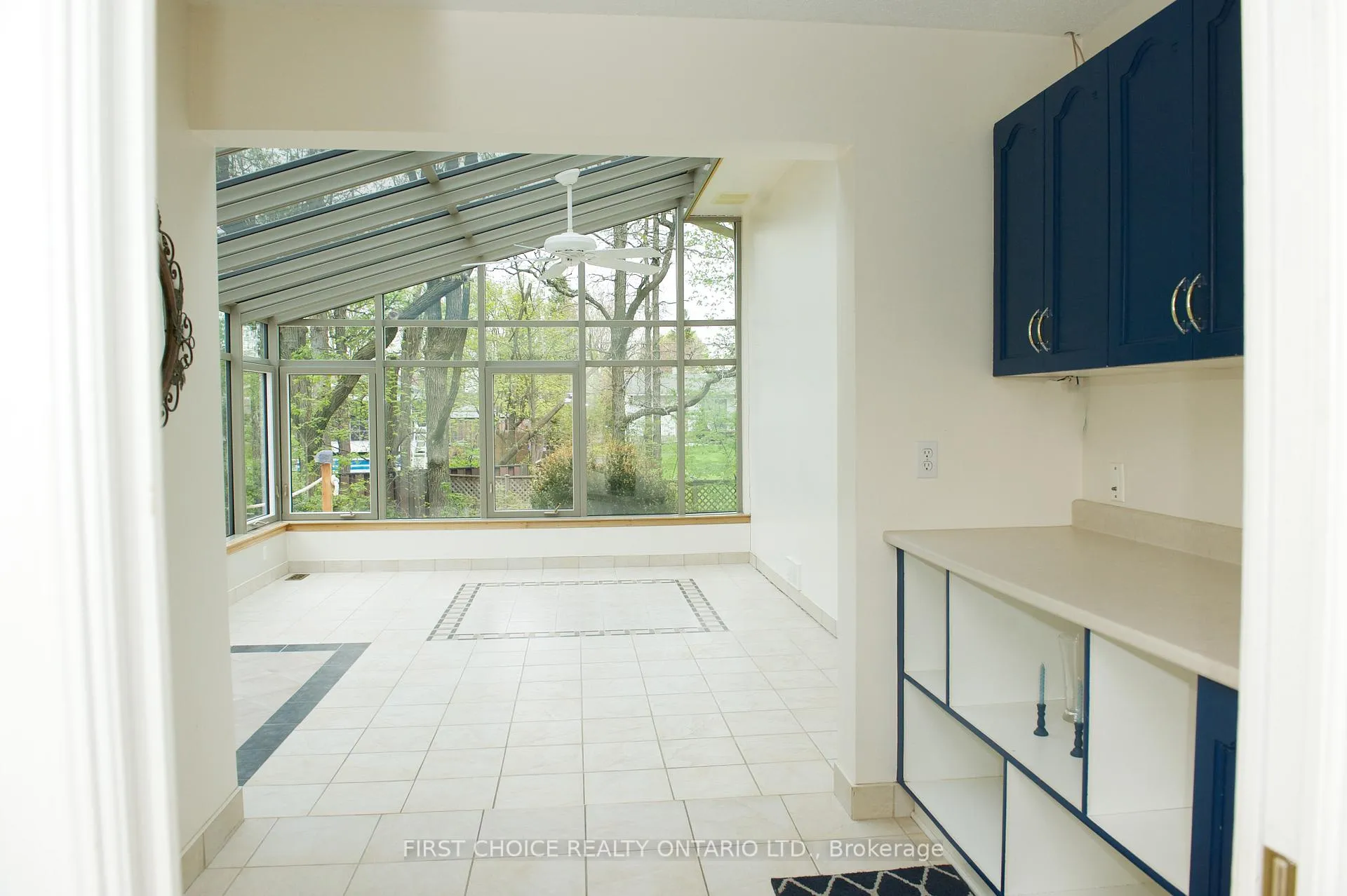 Photo 6 of 13 Queenston Drive, Ottawa, Richmond — HOMEH