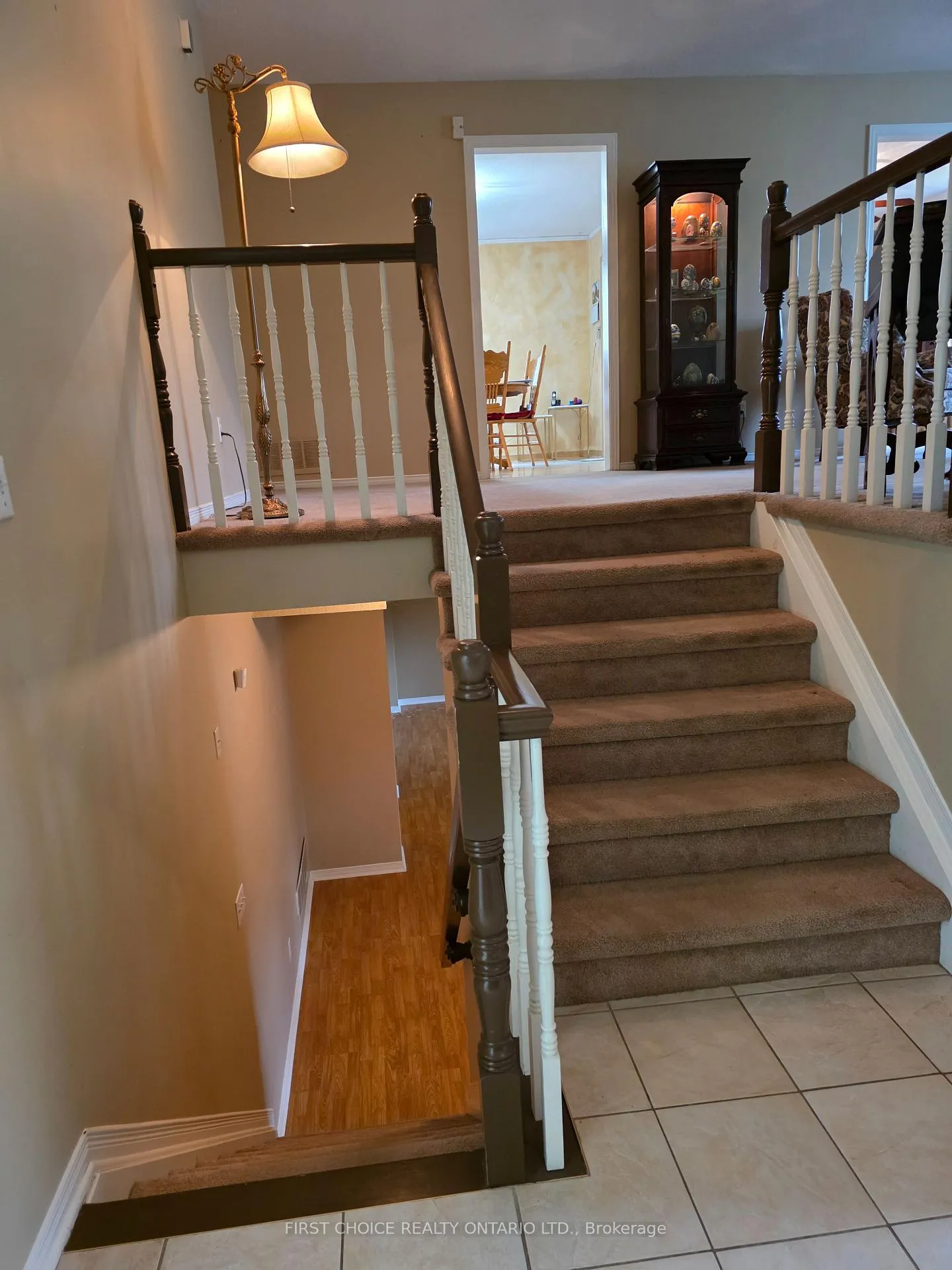 Photo 9 of 13 Queenston Drive, Ottawa, Richmond — HOMEH