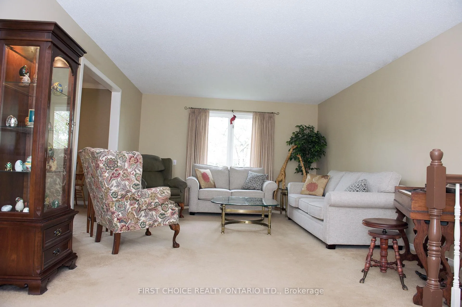 Photo 10 of 13 Queenston Drive, Ottawa, Richmond — HOMEH