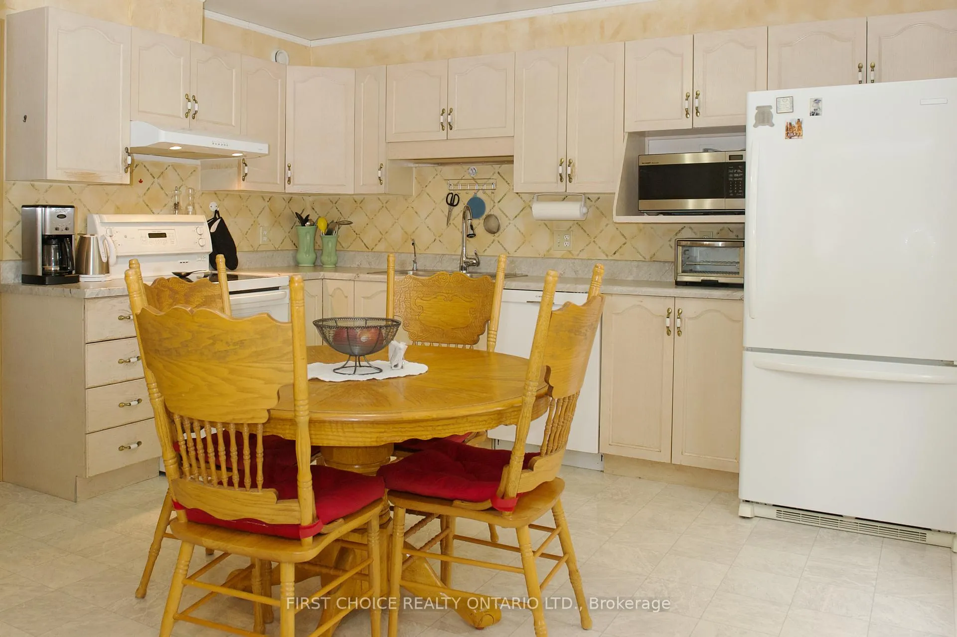 Photo 14 of 13 Queenston Drive, Ottawa, Richmond — HOMEH